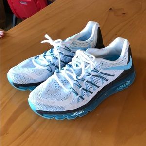 Women’s Nike AirMax shoes!
